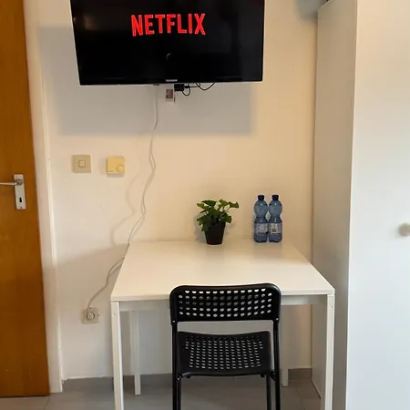 Duha Homes - 2 Apartment, Monteurwohnung, Tv, Wifi, Kueche, Self Check-in, Autobahnnaehe