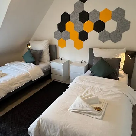 Duha Homes - 2 Apartment, Monteurwohnung, Tv, Wifi, Kueche, Self Check-in, Autobahnnaehe Duisburg