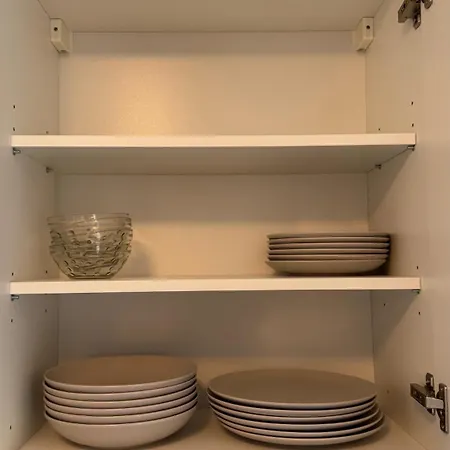 Dutti's L 4 I 8 Beds L Kitchen I Tv