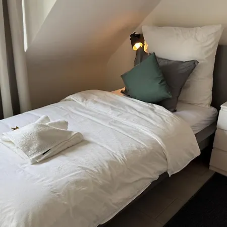 Appartement L 2 L 4 Beds L Tv L Wifi L Kitchen L Parking L Autobahn *