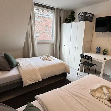 Dutti's L 4 I 8 Beds L Kitchen I Tv Apartment Duisburg
