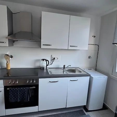 Dutti's L 4 I 8 Beds L Kitchen I Tv * Duisbourg