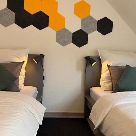 Apartment A L 2 L 4 Beds L Tv L Wifi L Kitchen L Parking L Autobahn