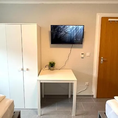 Dutti's L 4 I 8 Beds L Kitchen I Tv Apartment Duisburg