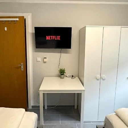 Dutti's L 4 I 8 Beds L Kitchen I Tv Apartment Duisburg