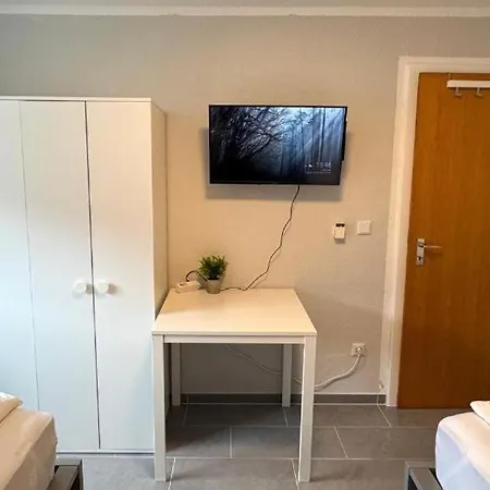 Dutti's L 4 I 8 Beds L Kitchen I Tv Apartment *