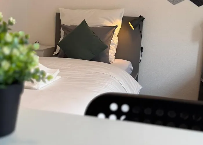 A L 2 L 4 Beds L Tv L Wifi L Kitchen L Parking L Autobahn *