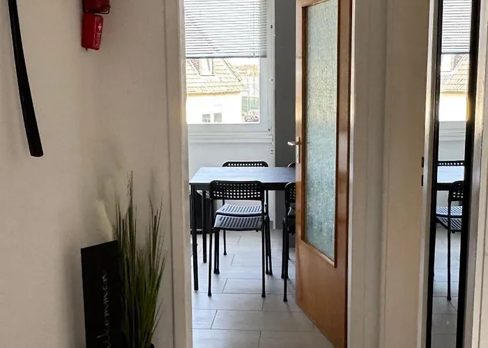 Apartment A L 2 L 4 Beds L Tv L Wifi L Kitchen L Parking L Autobahn *