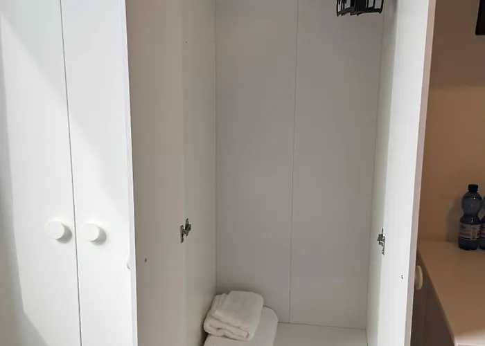 Apartment A L 2 L 4 Beds L Tv L Wifi L Kitchen L Parking L Autobahn Duisburg